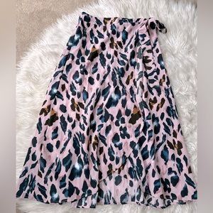 Pink leopard flowy skirt Size Medium